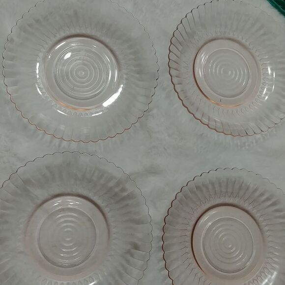 Perfect condition vintage depression glass 1930 petalware pink saucers set of 6* - Picture 5 of 8